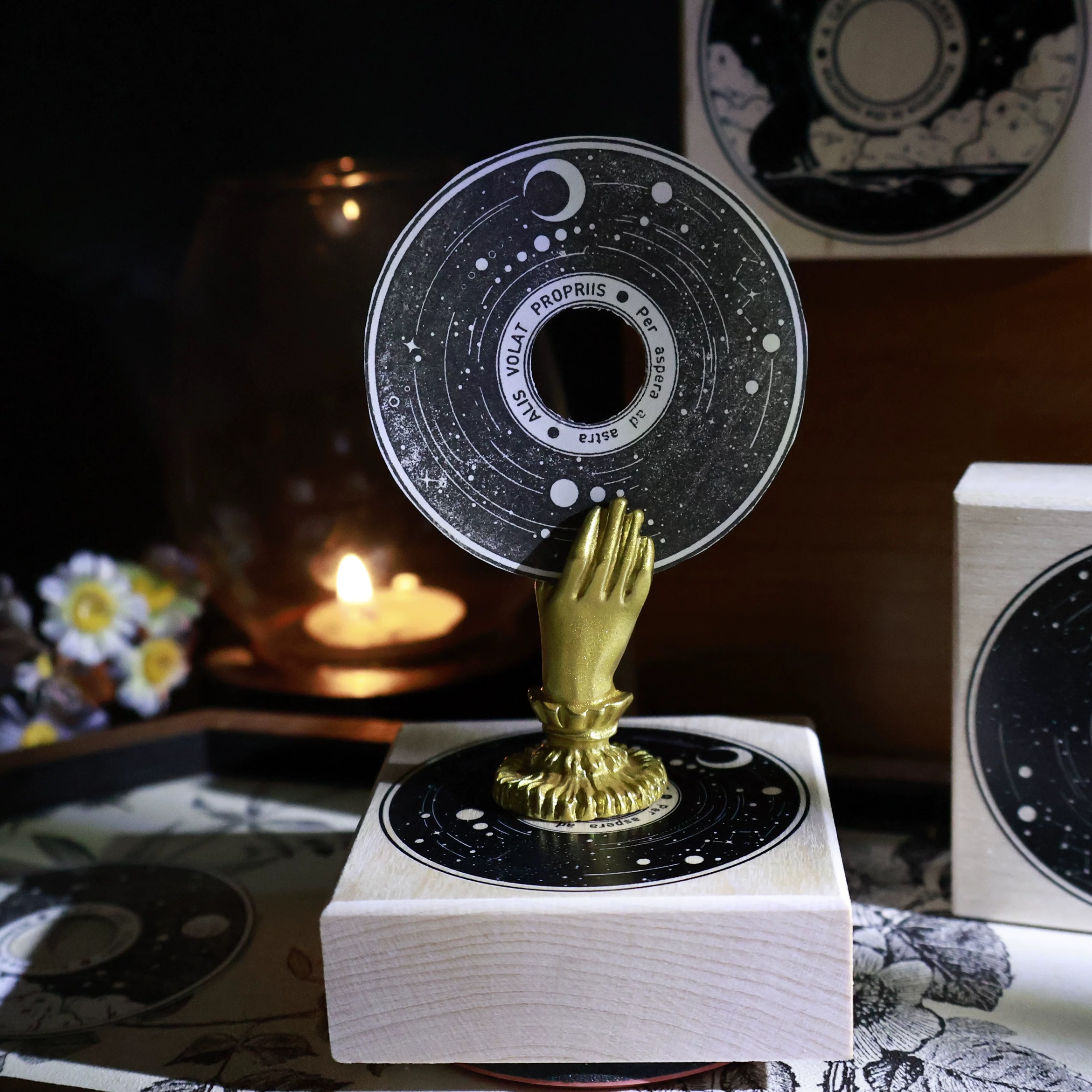YiEr Studio Vintage Stars Moon - огляд і ціна Vintage Collectible Stamps