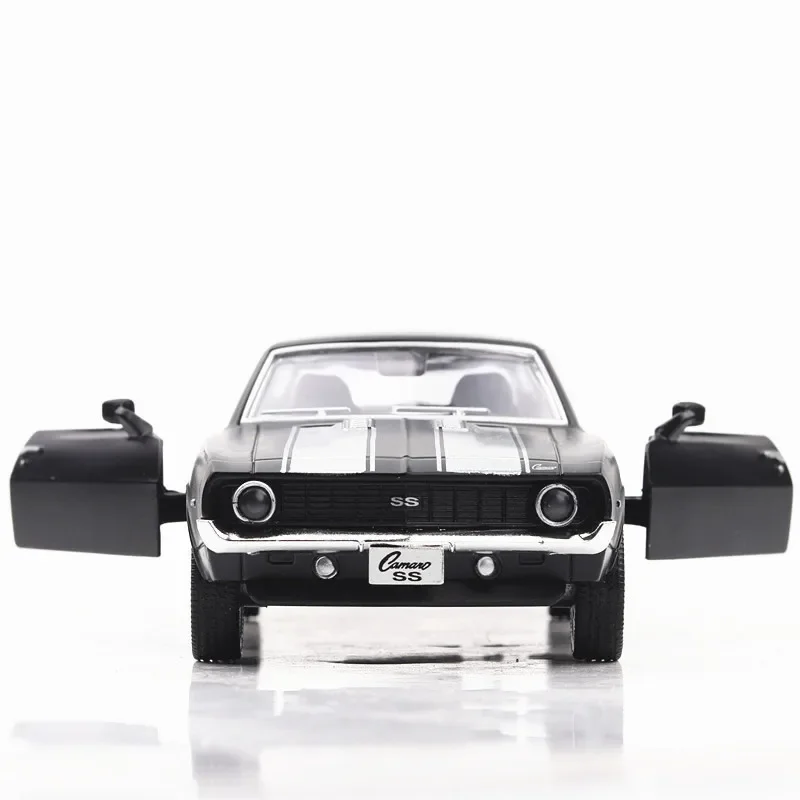 1:36 Chevrolet USA 1969 Camaro - огляд і ціна Vintage Collectibles Toys