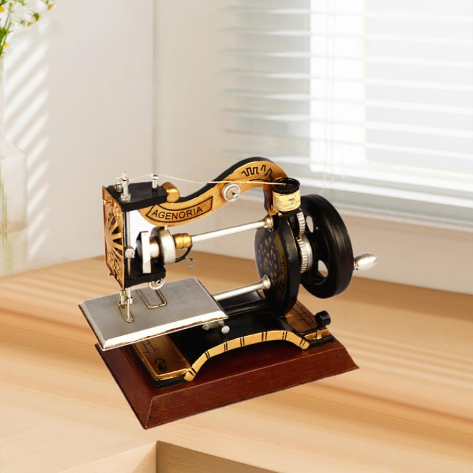 Vintage Sewing Machine Model T - огляд і ціна Vintage Collectible Clothing